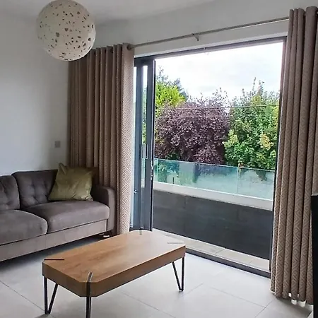 Inn Newly Refurbed 2bd Wraparound Balcony 5km To *
