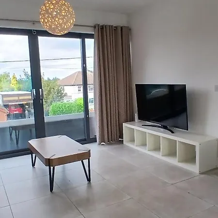 Inn Newly Refurbed 2bd Wraparound Balcony 5km To Dublin