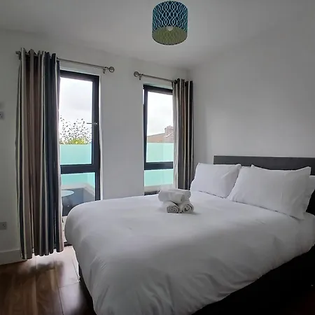 Inn Newly Refurbed 2bd Wraparound Balcony 5km To